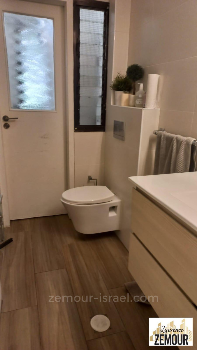 Apartamento 4.5 cômodos Raanana 2003 60-IBL-1315