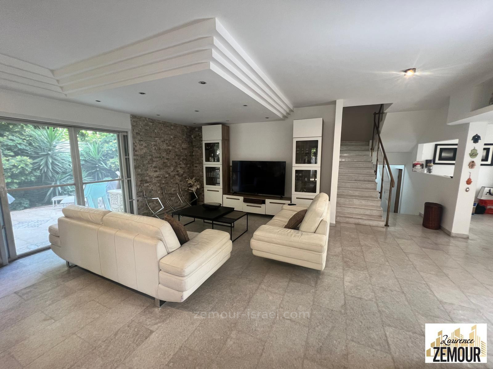 Casa de campo 8 cômodos Raanana Hanessiim 60-IBL-1318