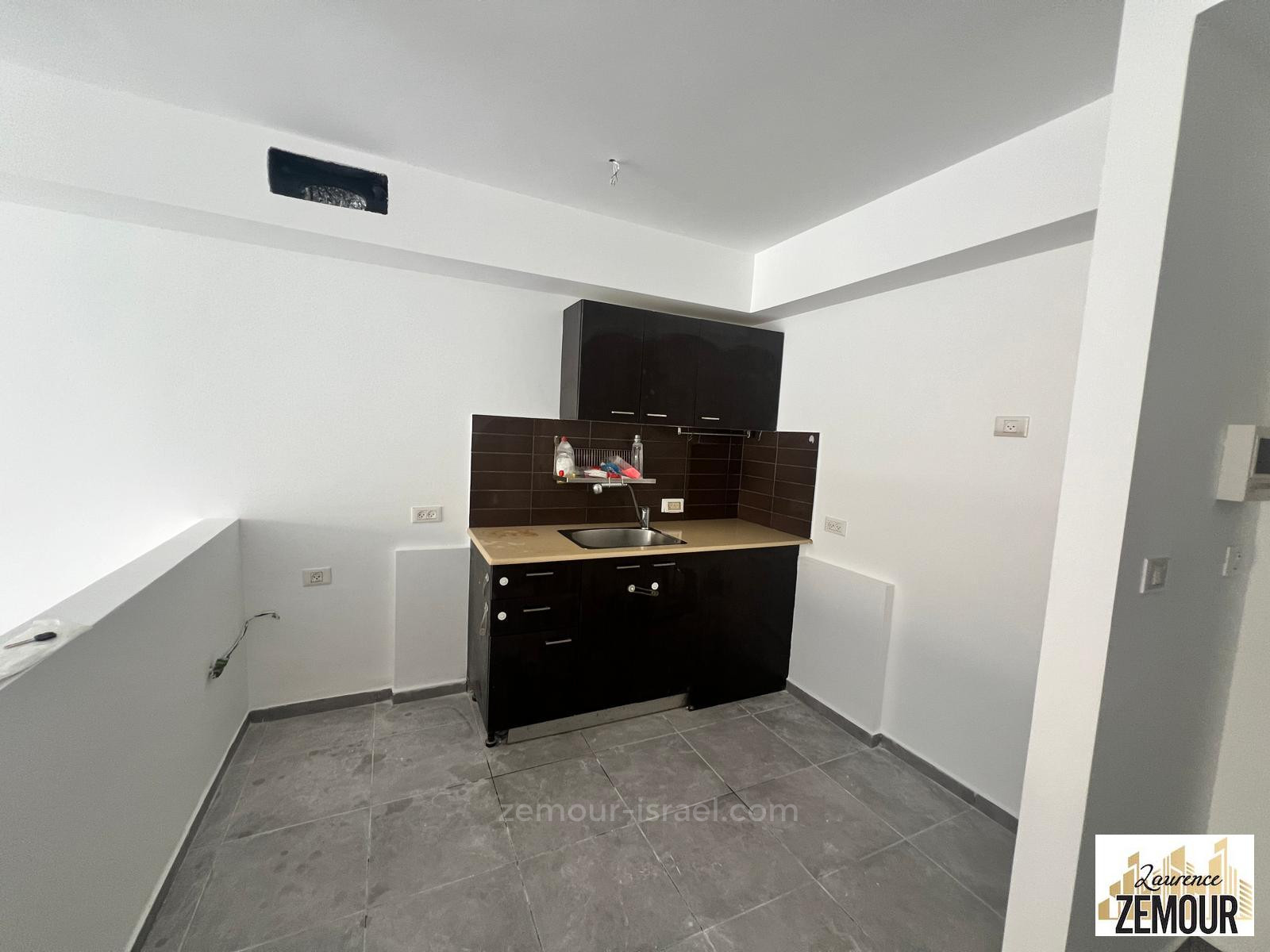 Apartamento 3 cômodos Tel Aviv Florentine 60-IBL-1324