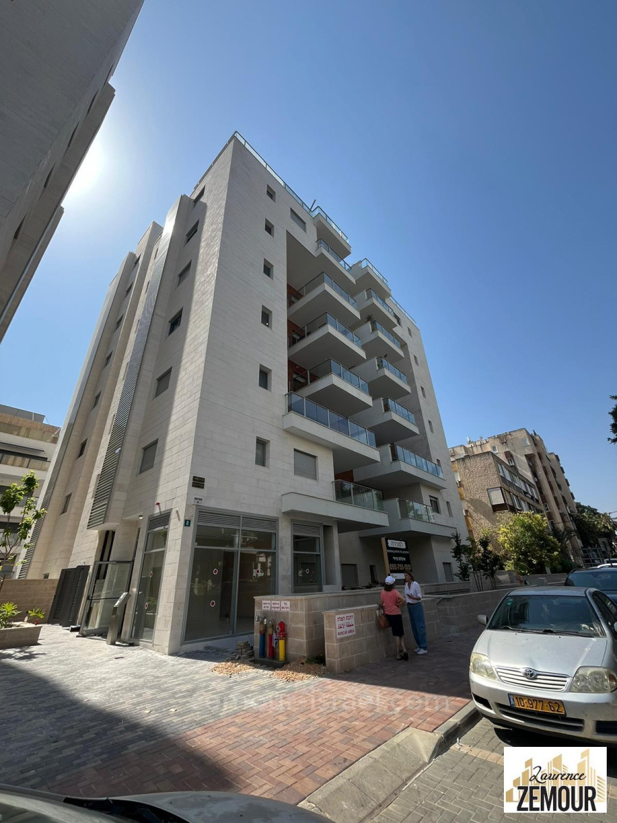 Apartamento 5 cômodos Raanana Próximo de Ariel 60-IBL-1326