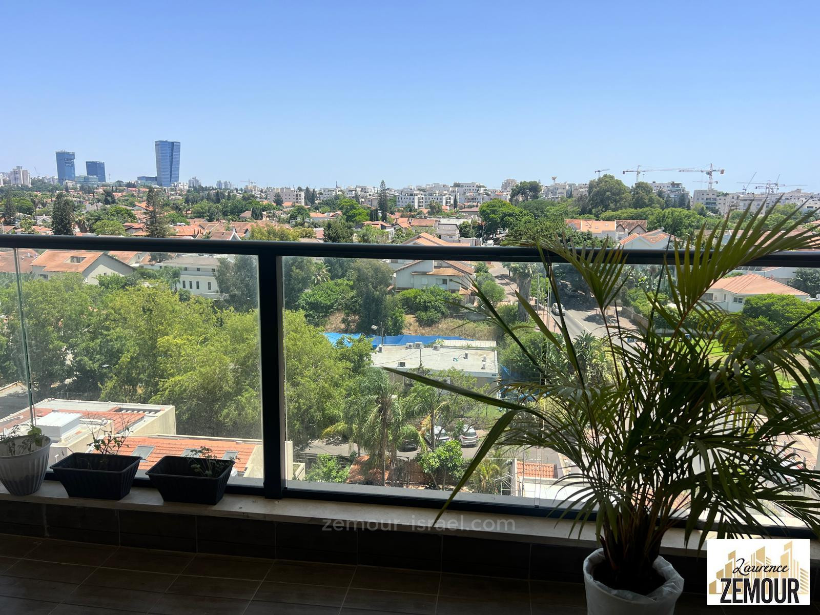 Apartamento 3 cômodos Raanana 2003 60-IBL-1327