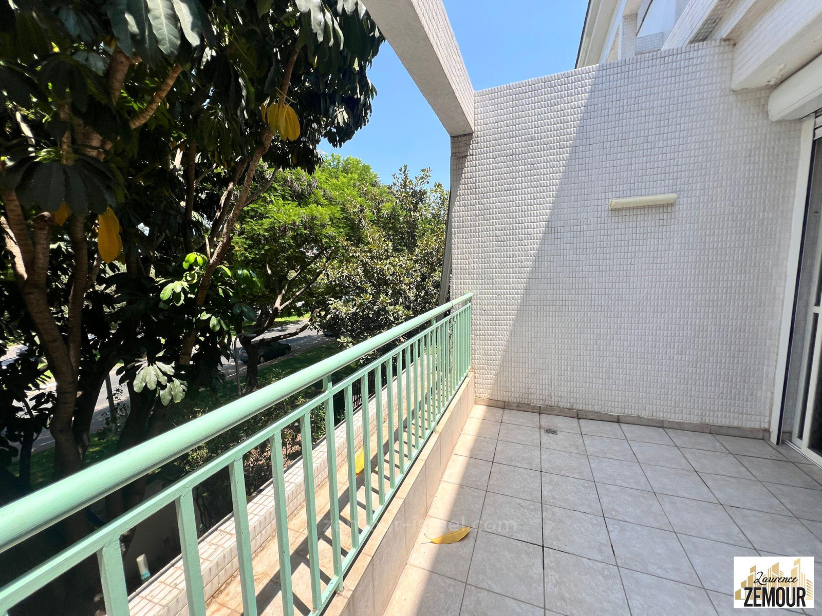 Apartamento 5 cômodos Raanana Est 60-IBL-1330