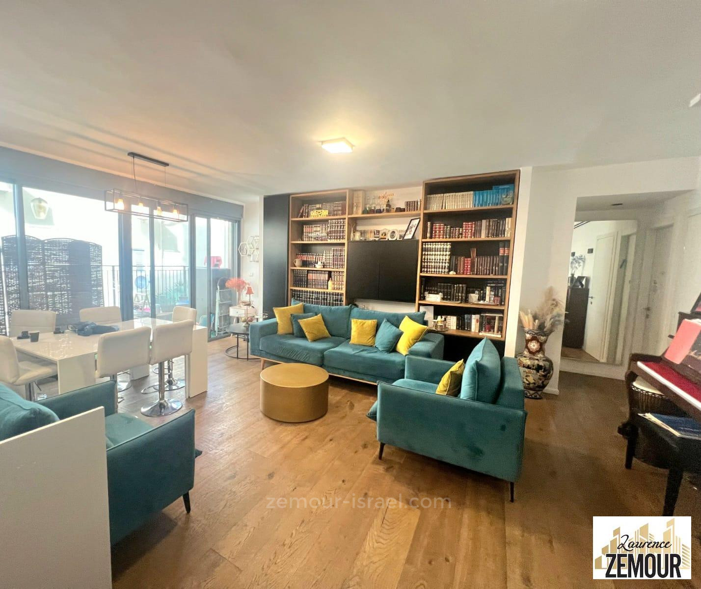 Apartamento 5 cômodos Raanana Est 60-IBL-1331