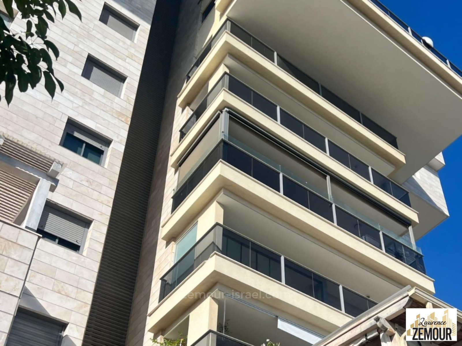 Apartamento 4 cômodos Kfar Saba Kfar Saba 60-IBL-1335