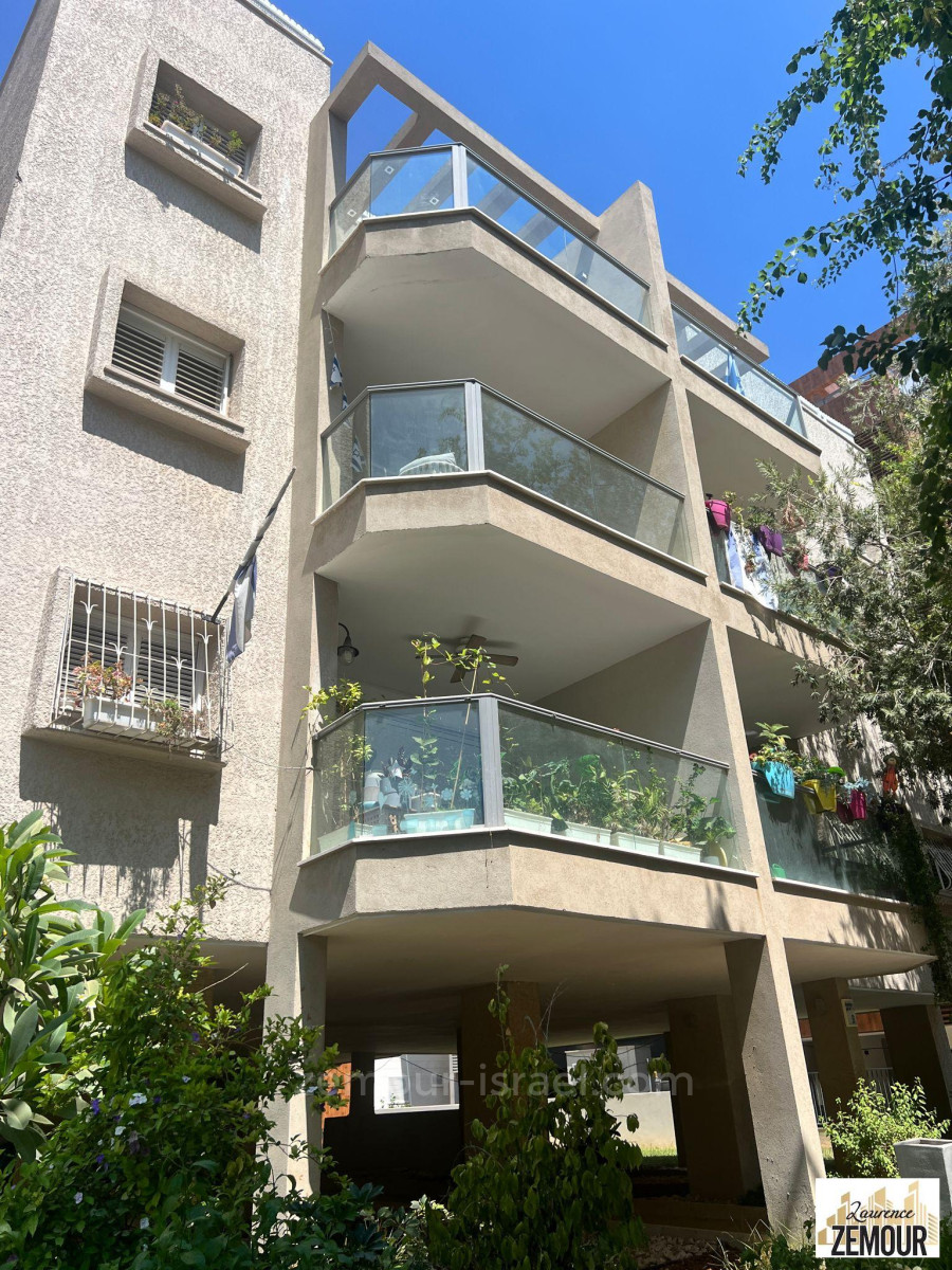 Apartamento 4.5 cômodos Raanana Perto da prefeitura 60-IBL-1343