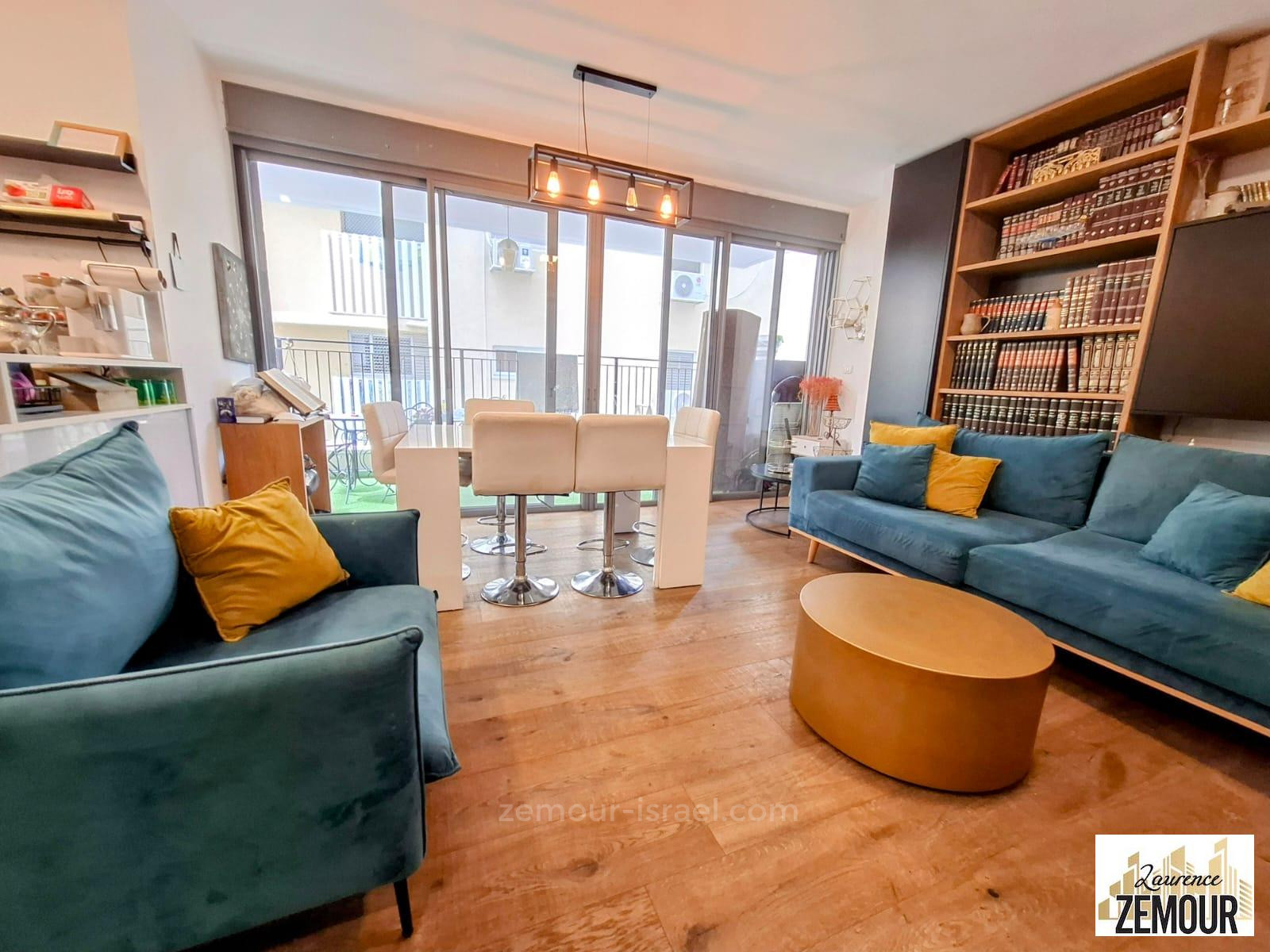 Apartamento 5 cômodos Raanana Est 60-IBL-1354