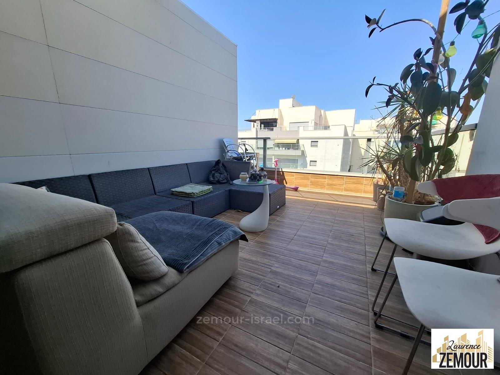 Apartamento 5 cômodos Raanana Perto de Yad Labanim 60-IBL-1355