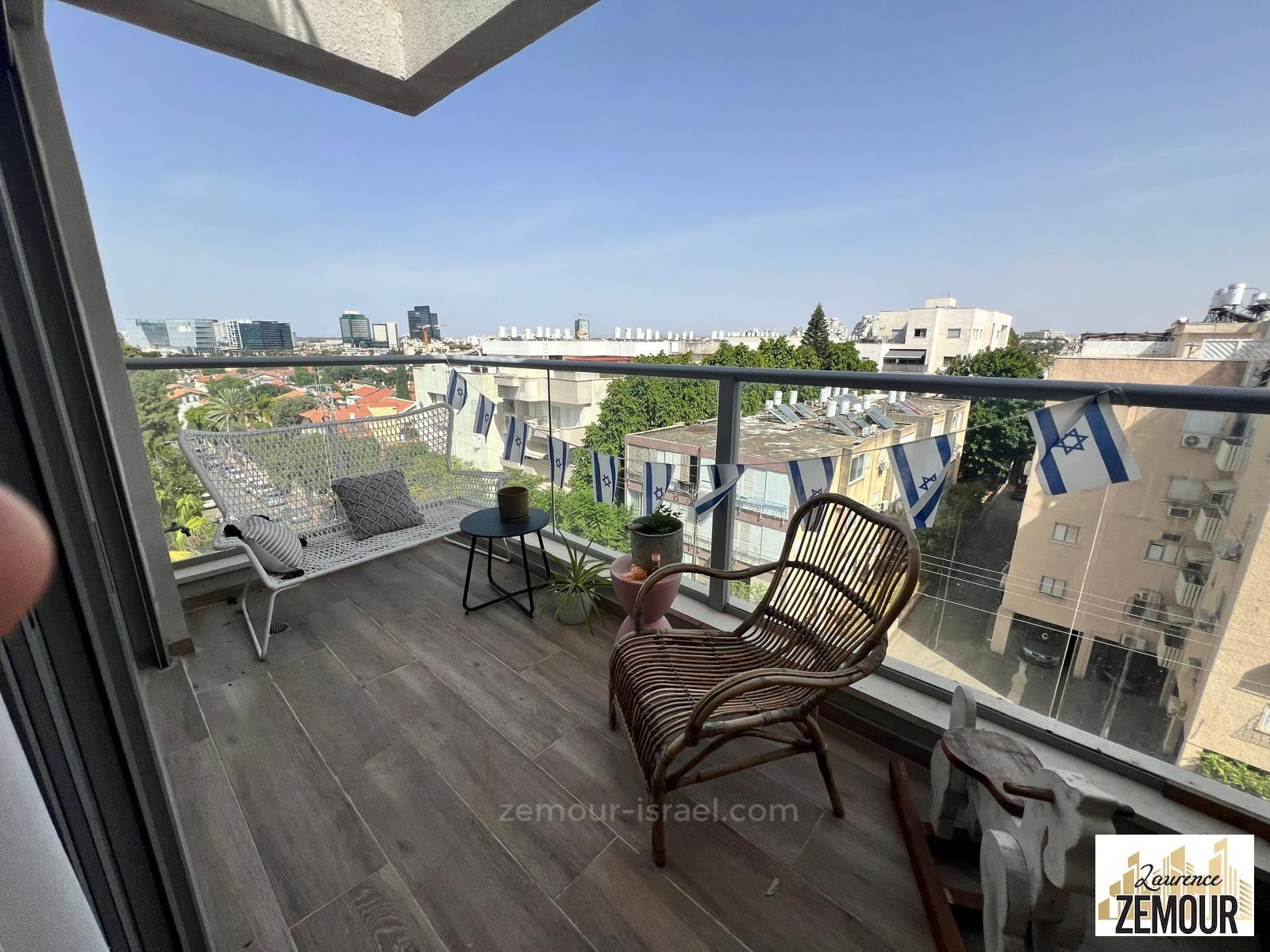 Apartamento 4 cômodos Raanana Est 60-IBL-1357