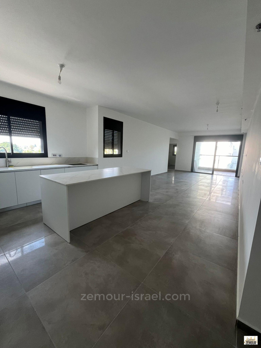 Apartamento 4 cômodos Raanana Kiryat David Remez 60-IBL-1358
