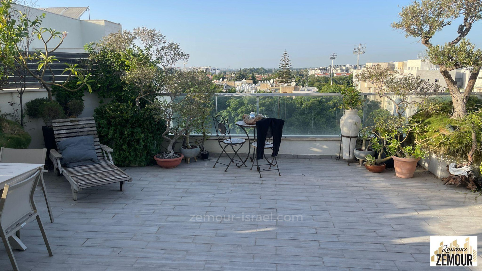 Duplex 5 cômodos Raanana Perto de Yad Labanim 60-IBL-1370