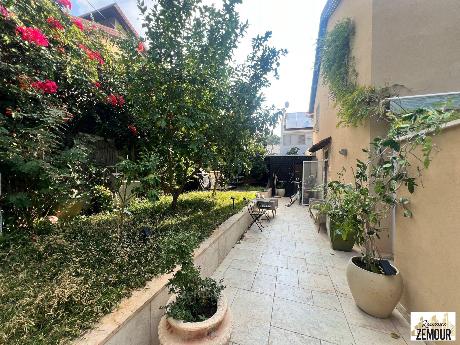 Casarão 5.5 cômodos Raanana Est 60-IBL-1373