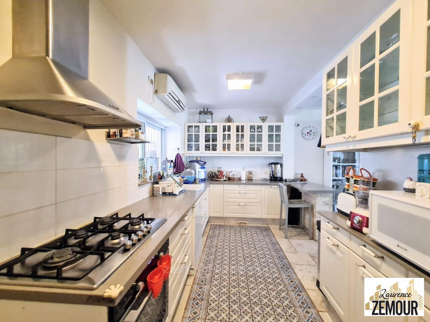 Casarão 5.5 cômodos Raanana Est 60-IBL-1373