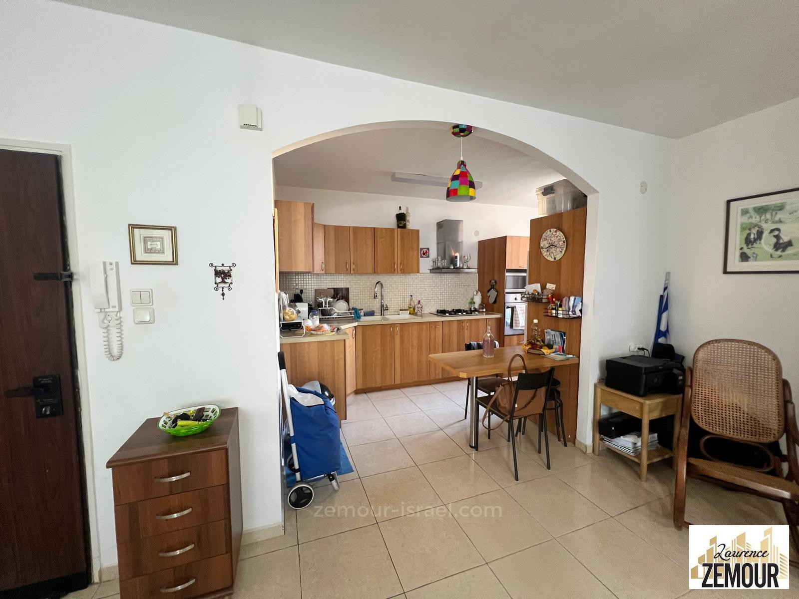 Apartamento 3 cômodos Herzliya Centro da cidade 60-IBL-1375
