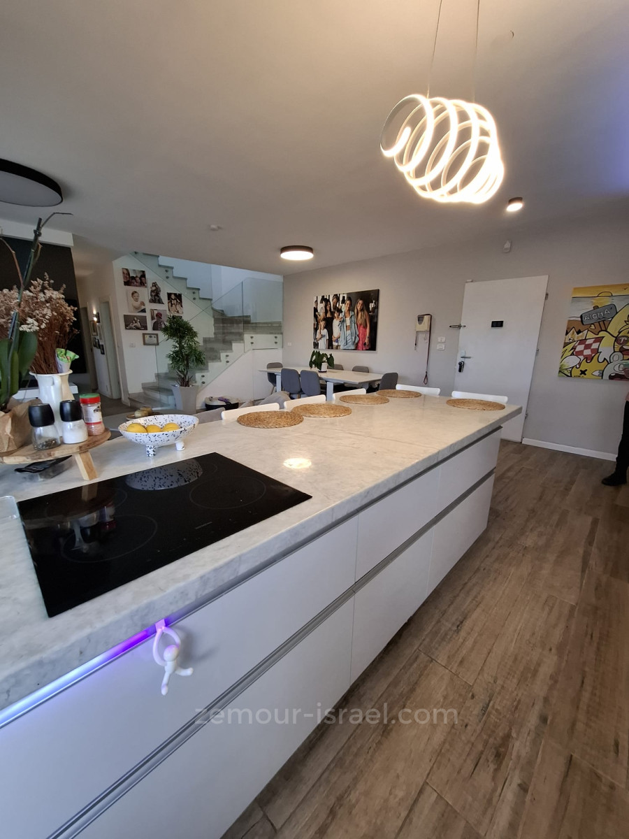 Duplex 5 cômodos Raanana Est 60-IBL-1379