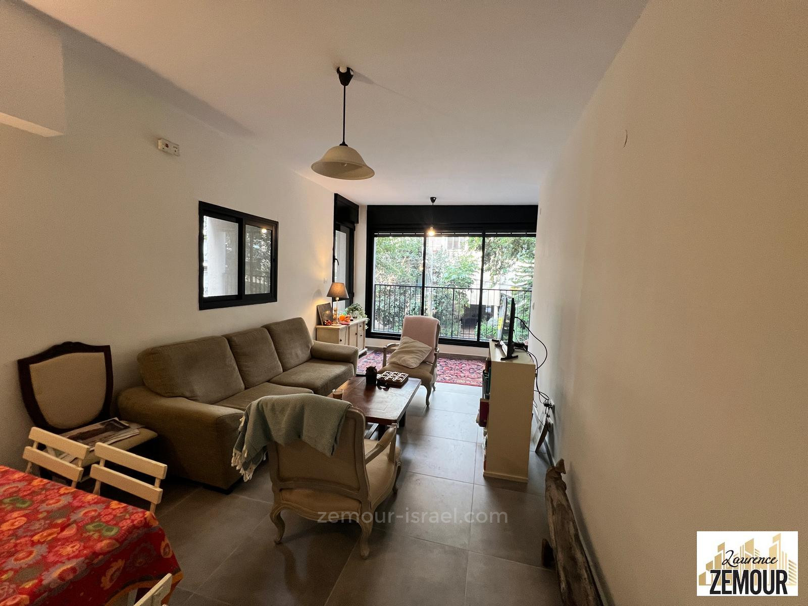 Apartamento 3 cômodos Tel Aviv Bazel 60-IBL-1380