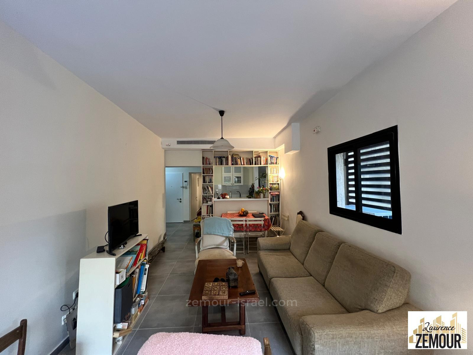 Apartamento 3 cômodos Tel Aviv Bazel 60-IBL-1380