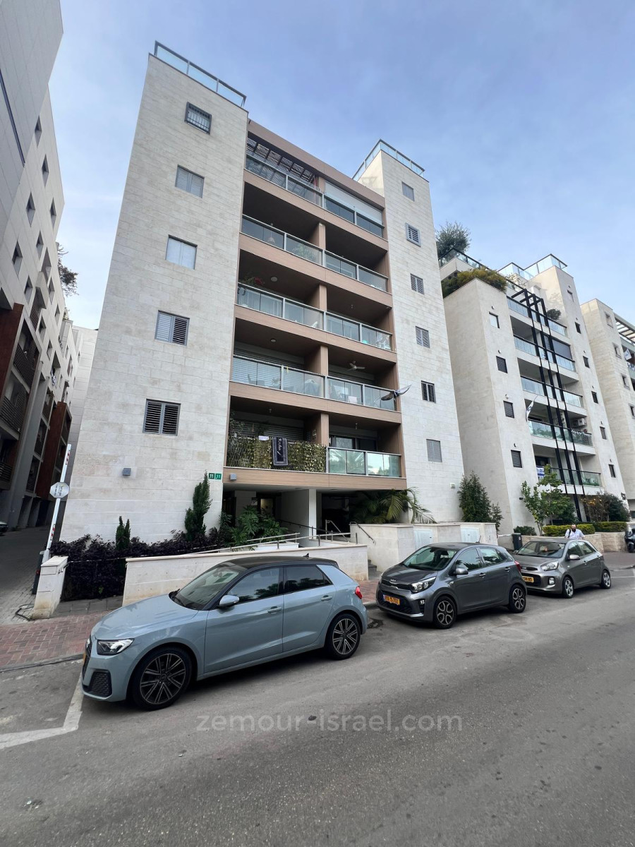 Apartamento 4 cômodos Raanana Est 60-IBL-1392
