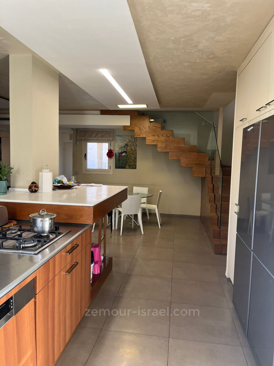 Duplex 5 cômodos Raanana 2003 60-IBL-1405