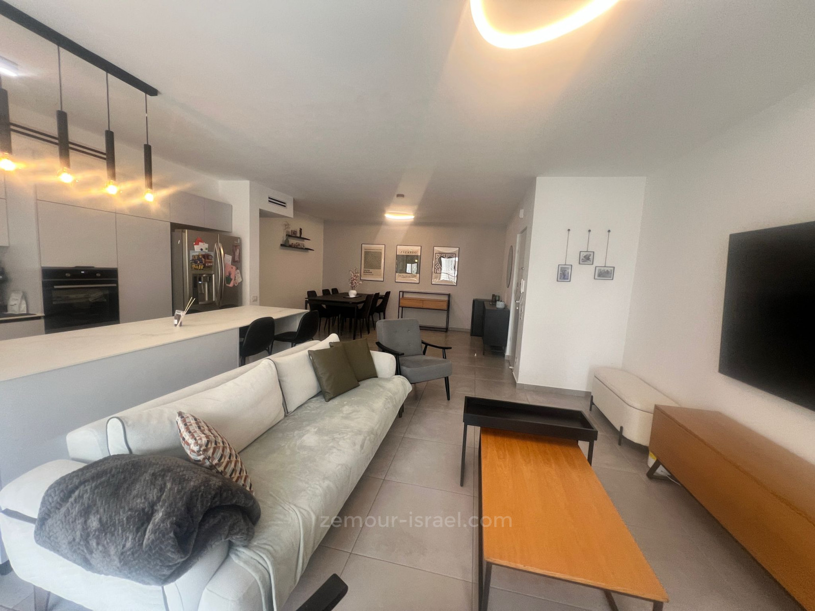 Apartamento 5 cômodos Raanana Est 60-IBL-1412