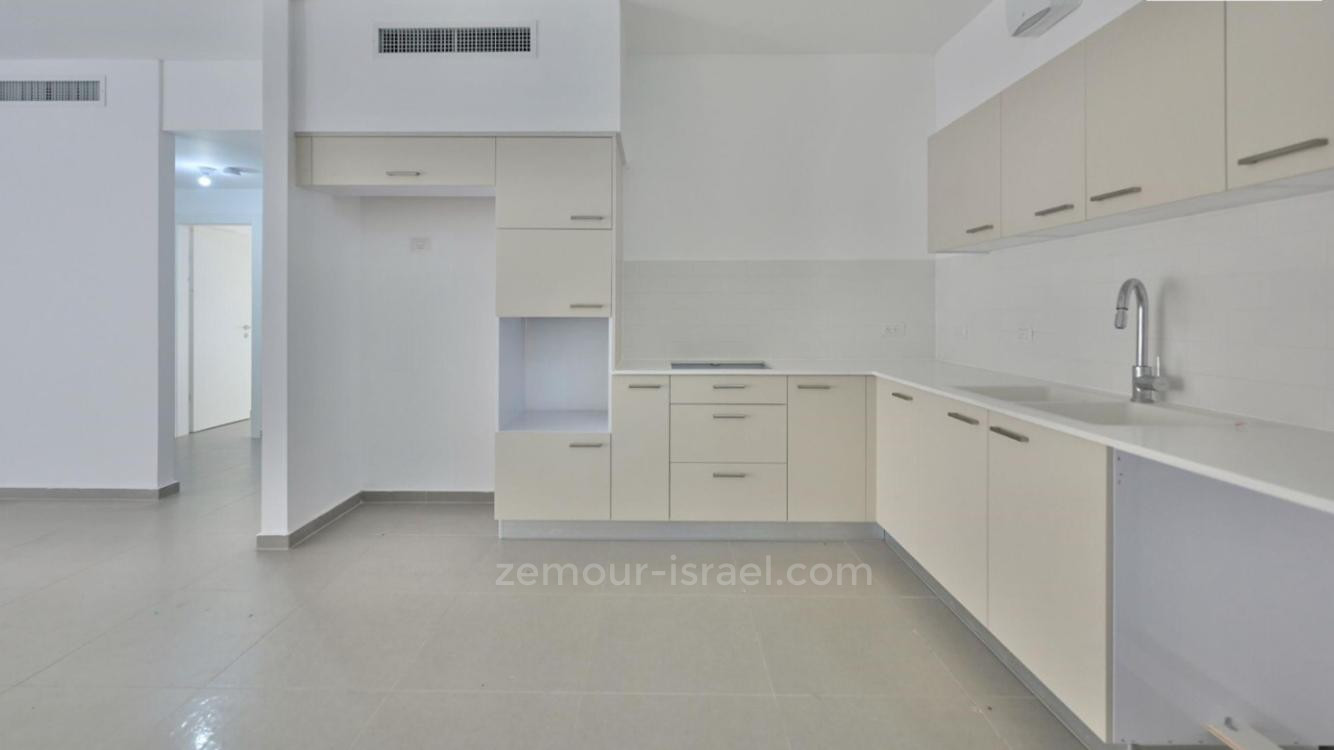 Apartamento garden 5 cômodos Raanana Est 60-IBL-1434