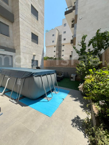 Venda Apartamento garden Raanana