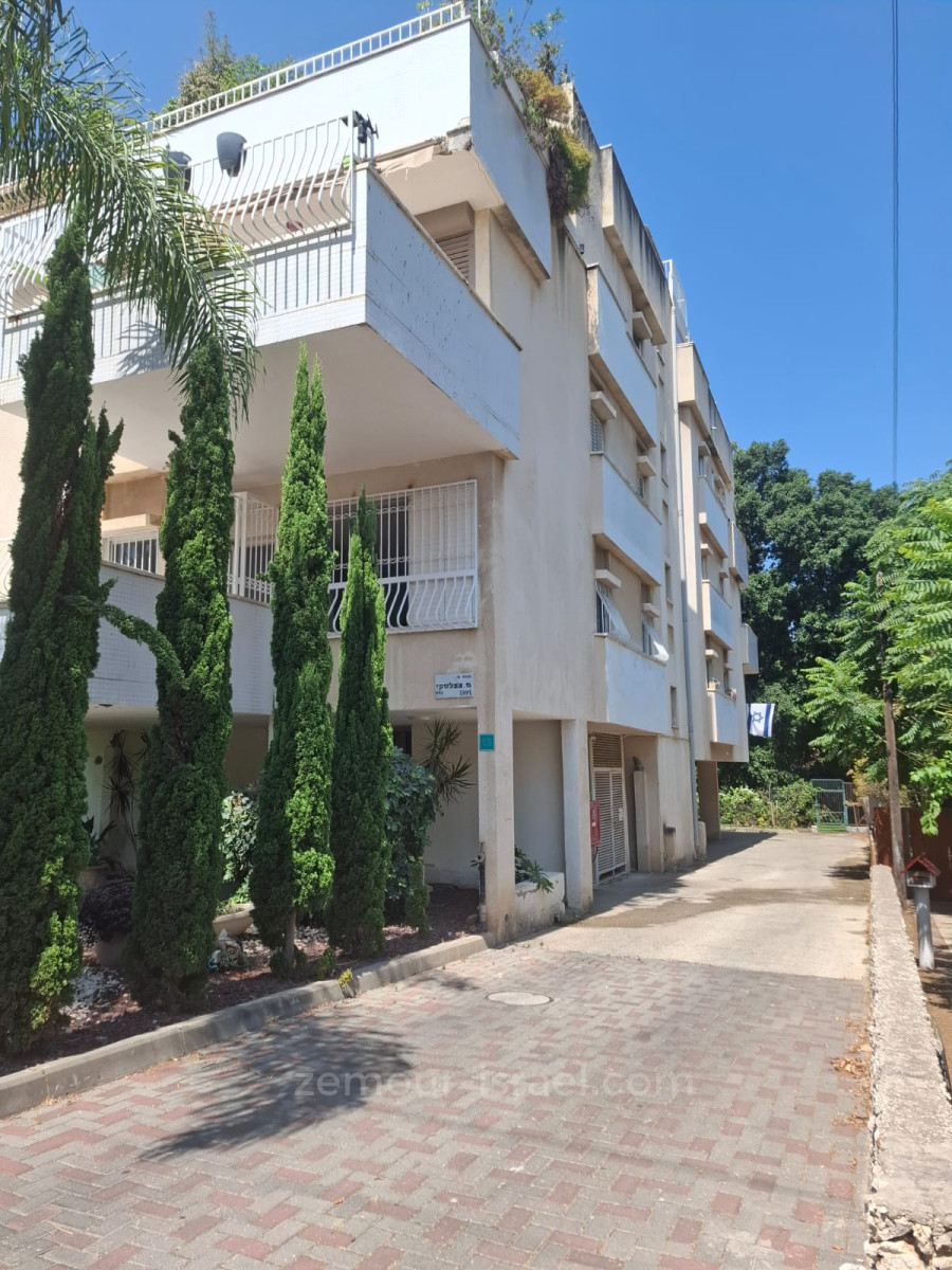 Apartamento 5 cômodos Raanana Est 60-IBL-1439