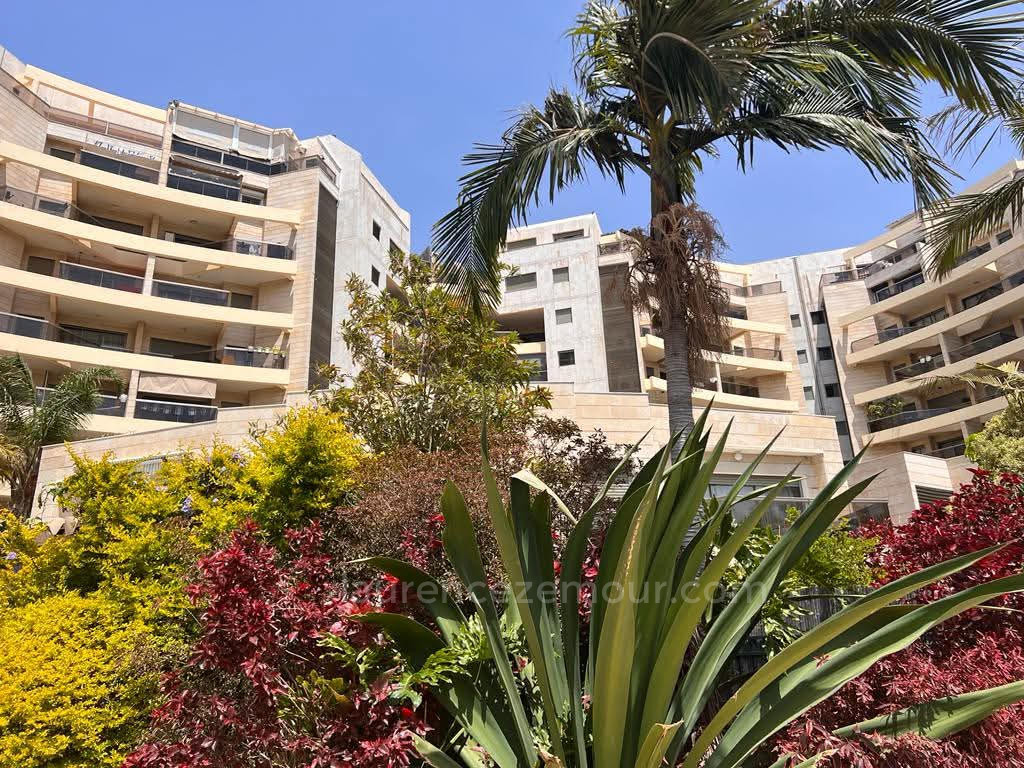 Apartamento 5 cômodos Raanana 2005 60-IBL-1443