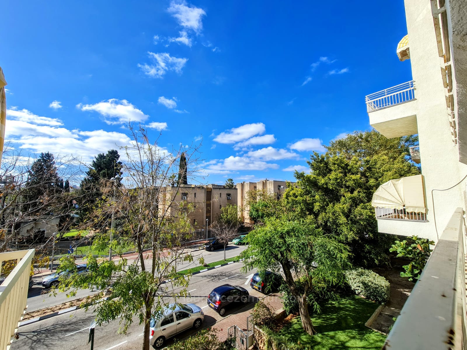 Apartamento 5 cômodos Raanana Perto de Yad Labanim 60-IBL-1447