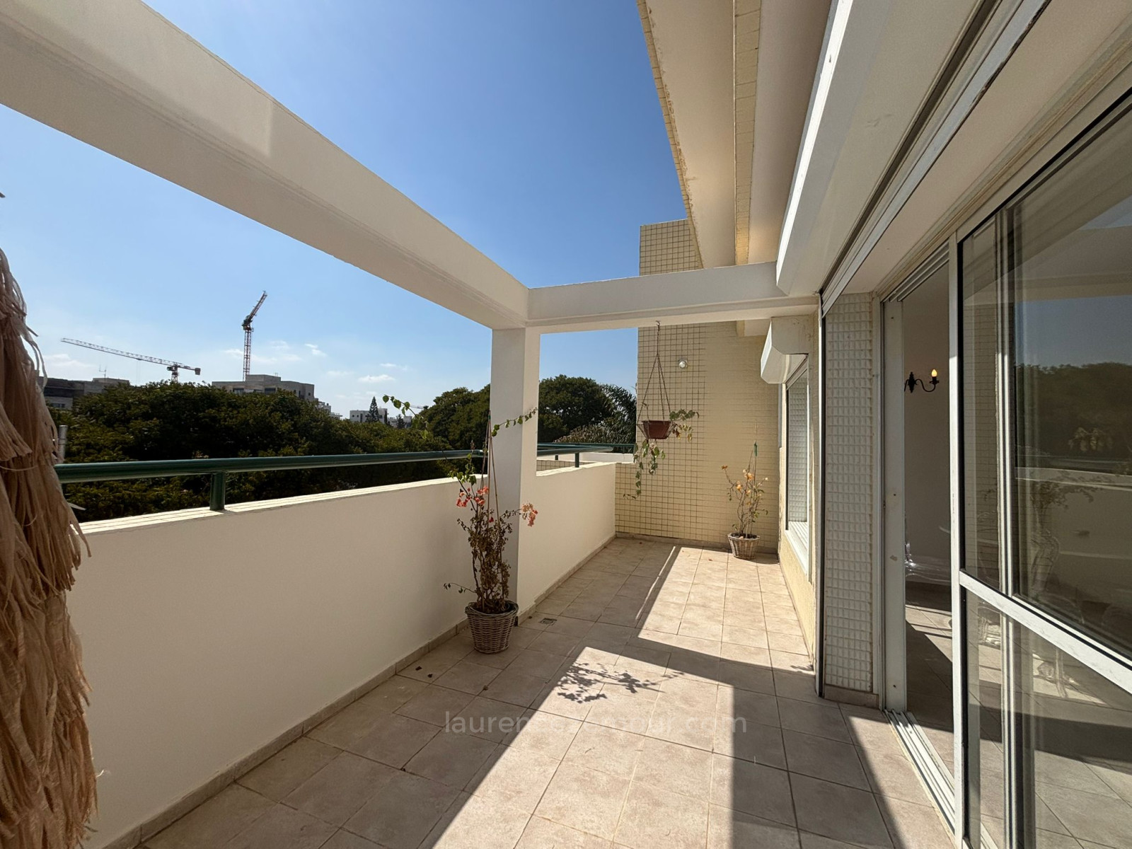 Apartamento 4 cômodos Raanana 2004 60-IBL-1448