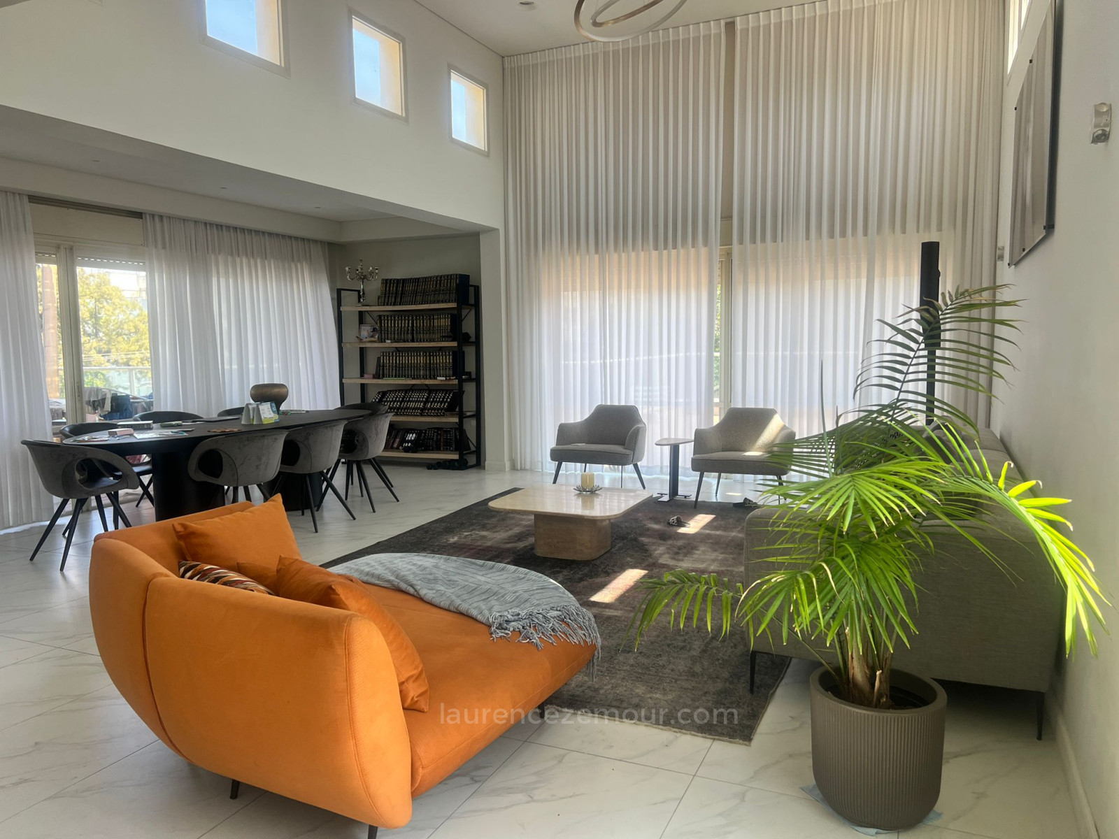 Duplex 6 cômodos Raanana Perto de Yad Labanim 60-IBL-1455