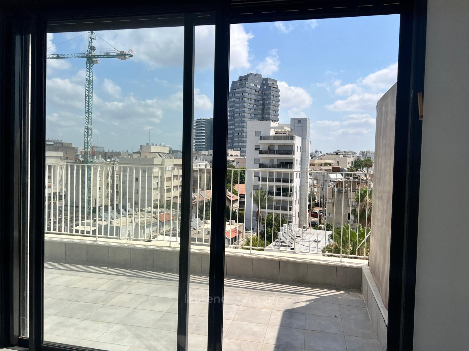 Apartamento 5 cômodos Herzliya Centro da cidade 60-IBL-1461