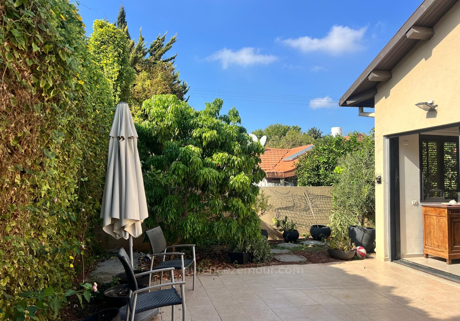 Casa de campo 5 cômodos Raanana Kiryat Sharet 60-IBL-1472