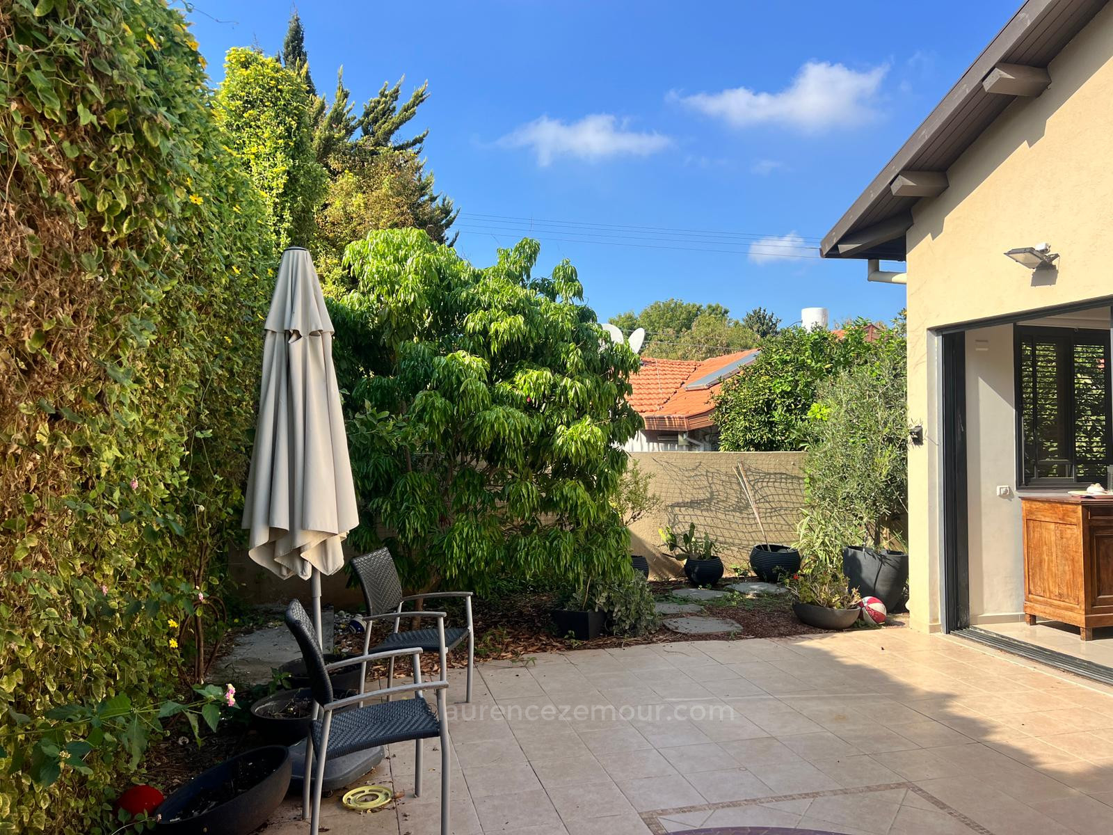 Casa de campo 5 cômodos Raanana Kiryat Sharet 60-IBL-1472