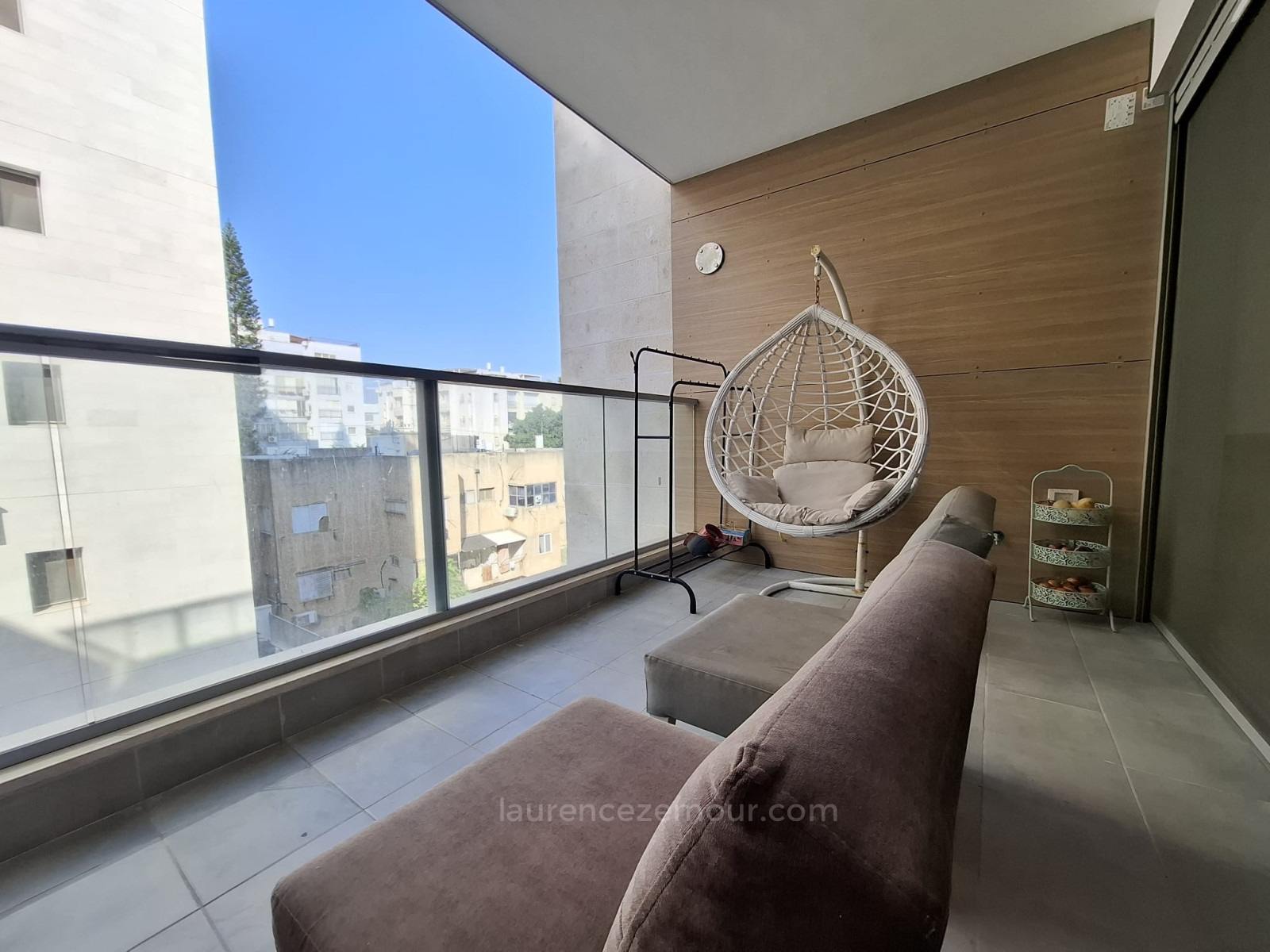 Apartamento 4 cômodos Raanana Est 60-IBL-1475