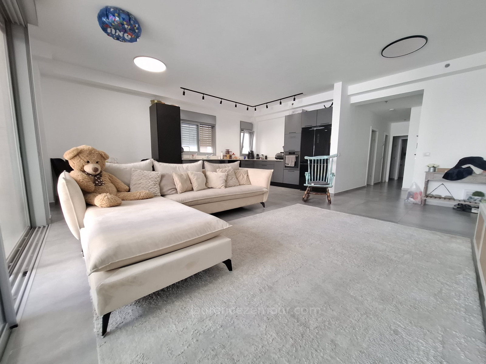 Apartamento 4 cômodos Raanana Est 60-IBL-1475