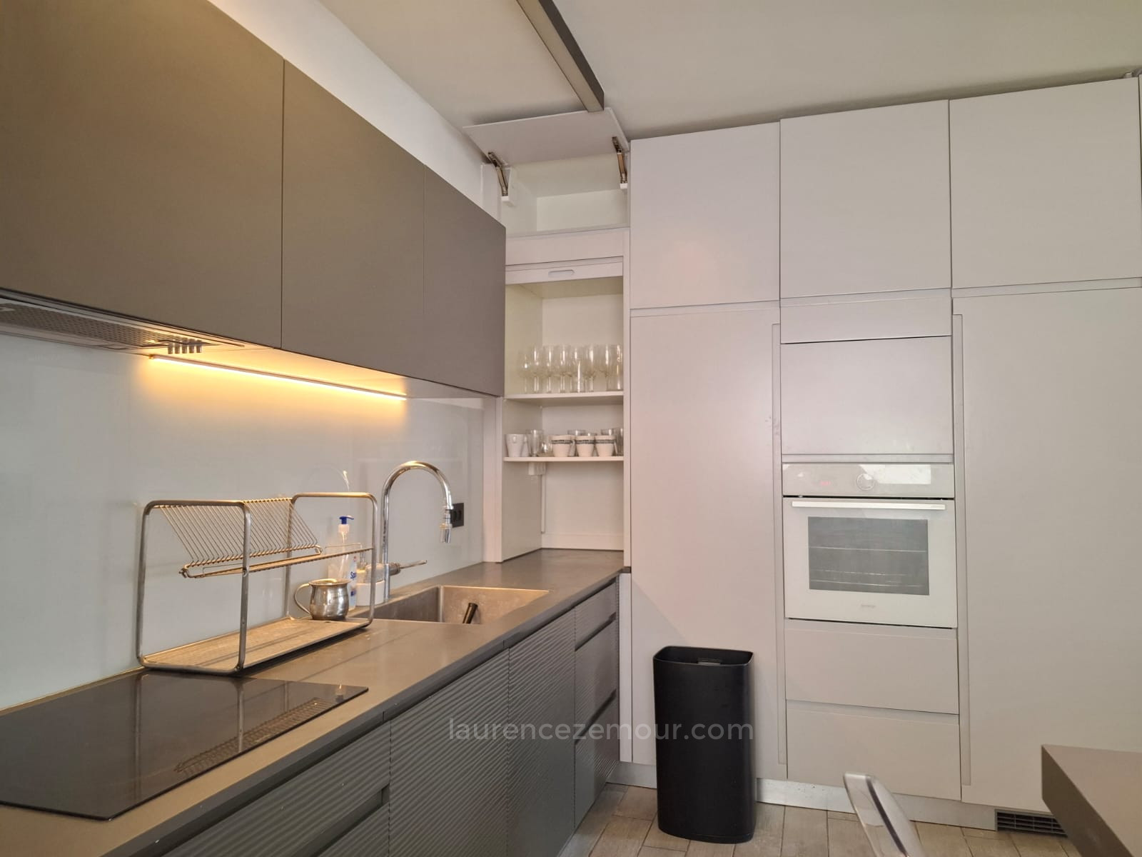 Apartamento 4 cômodos Raanana Est 60-IBL-1477
