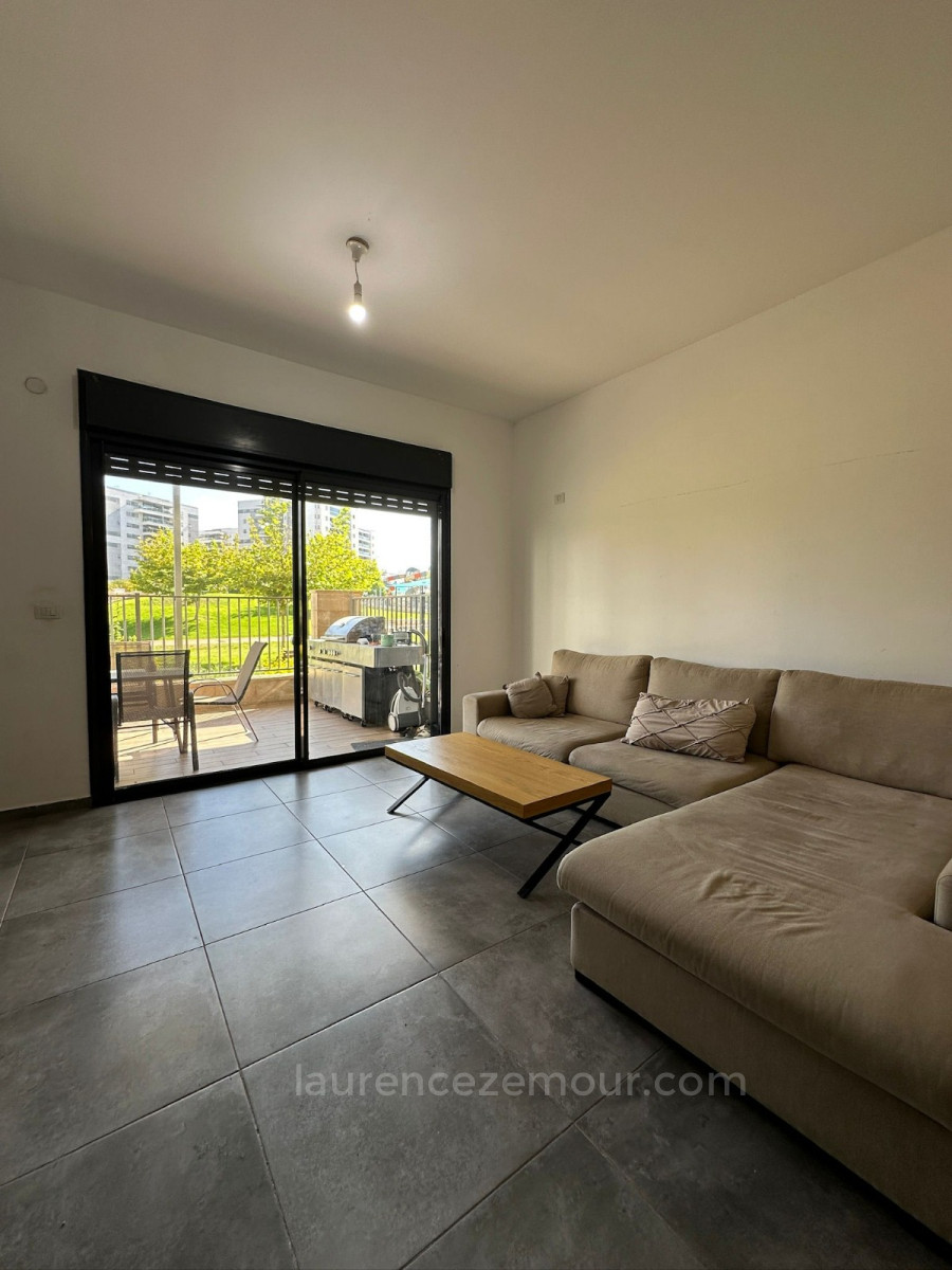 Apartamento garden 5 cômodos Kfar Yona Kfar Yona 60-IBL-1484
