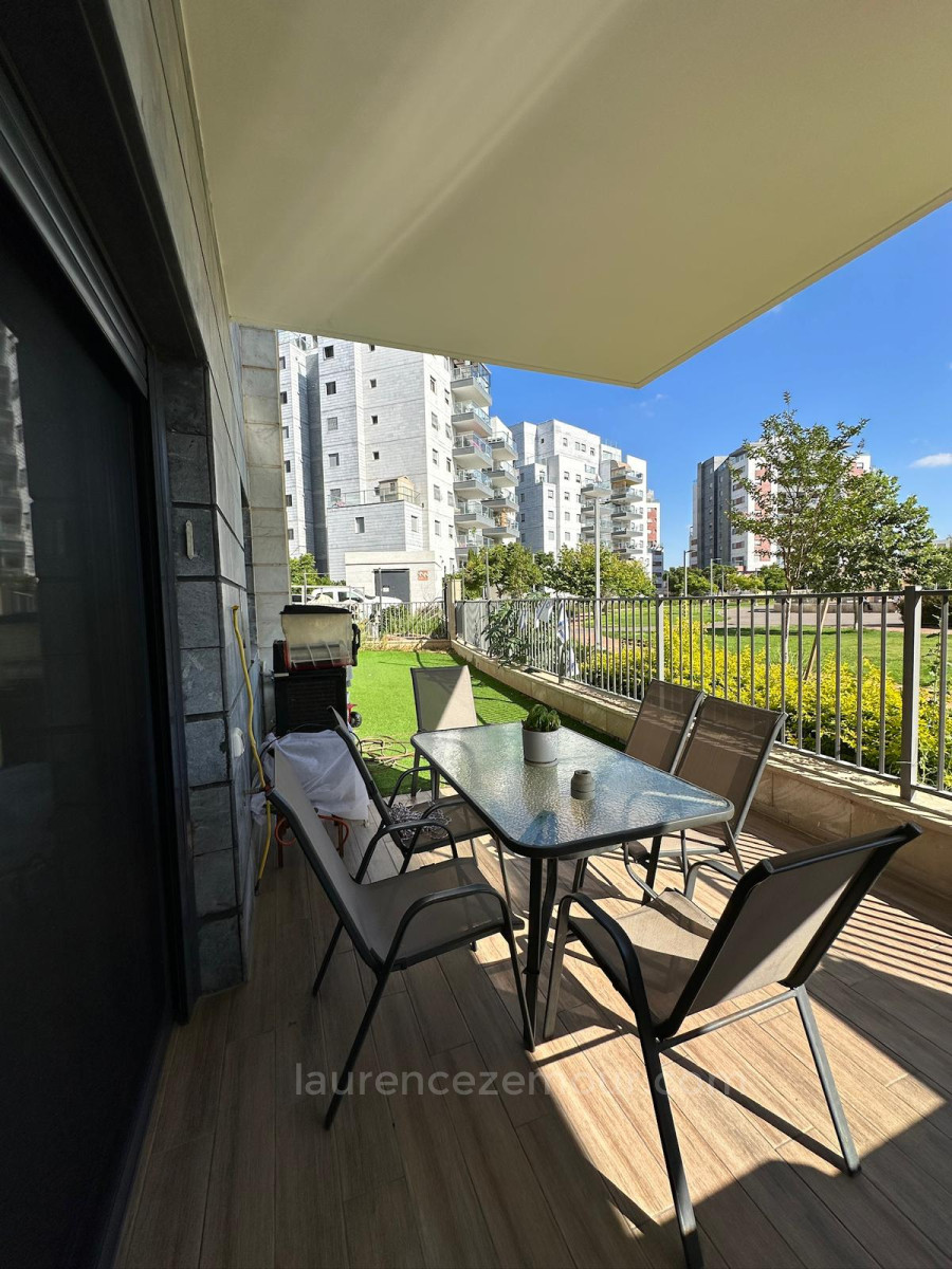 Apartamento garden 5 cômodos Kfar Yona Kfar Yona 60-IBL-1484