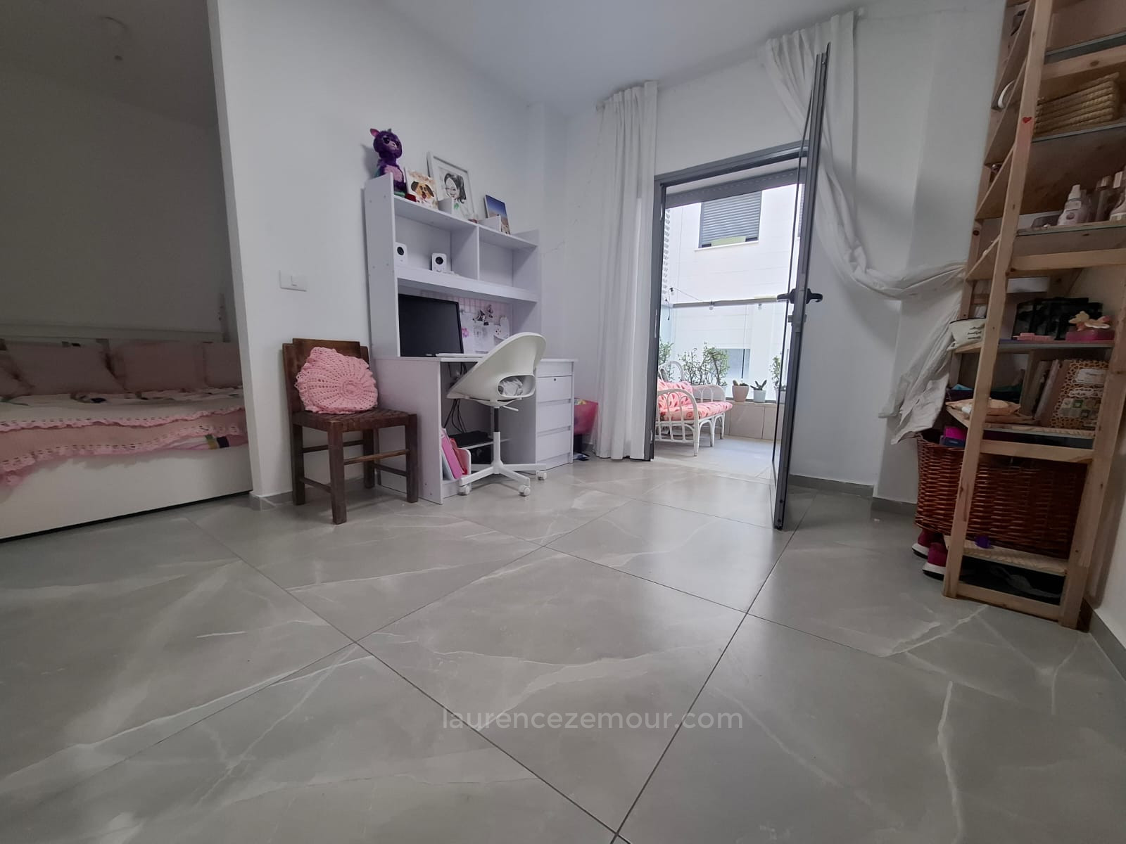 Apartamento 5 cômodos Raanana Perto do centro 60-IBL-1487