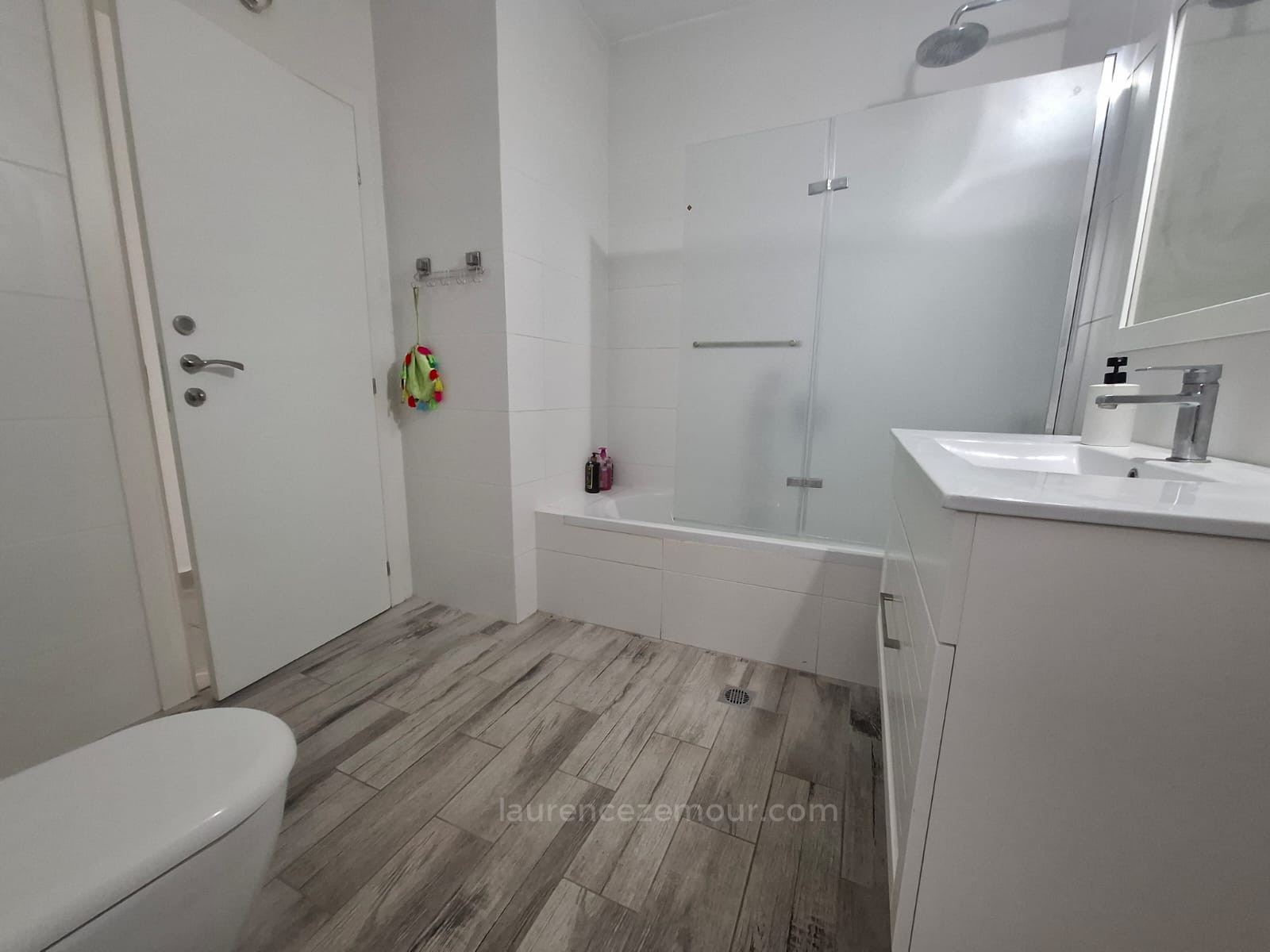 Apartamento 5 cômodos Raanana Perto do centro 60-IBL-1487