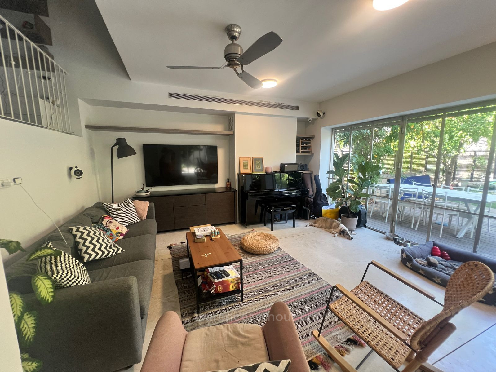 Casa de campo 7.5 cômodos Raanana Perto do centro 60-IBL-1498