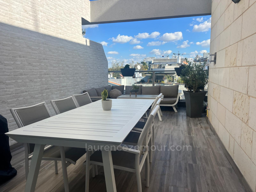 Duplex 5 cômodos Raanana Perto do centro 60-IBL-1502