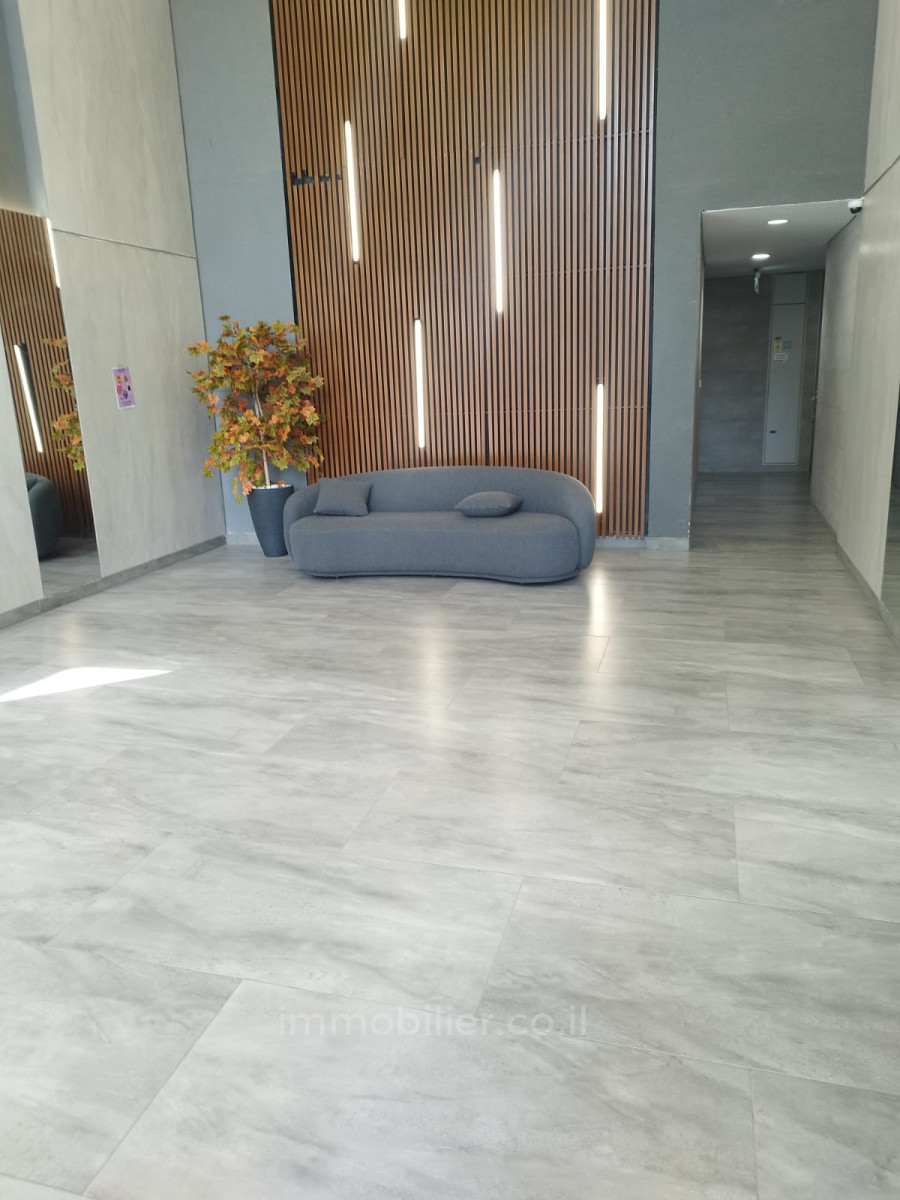 Apartamento 4 cômodos Jerusalém Ramot 606-IBL-35