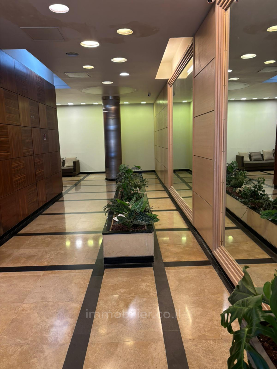 Apartamento 5 cômodos Jerusalém Kiryat haleum 606-IBL-40