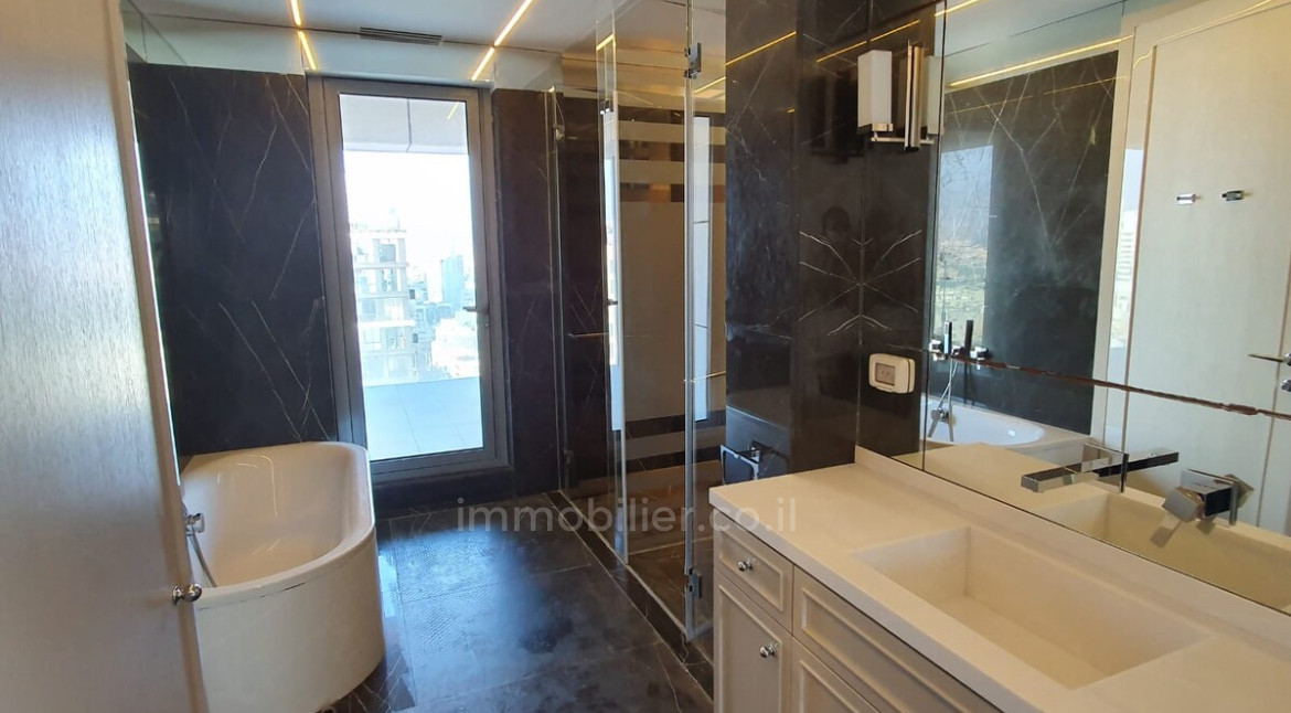 Cobertura 4 cômodos Tel Aviv Primeira linha de mar 627-IBL-14