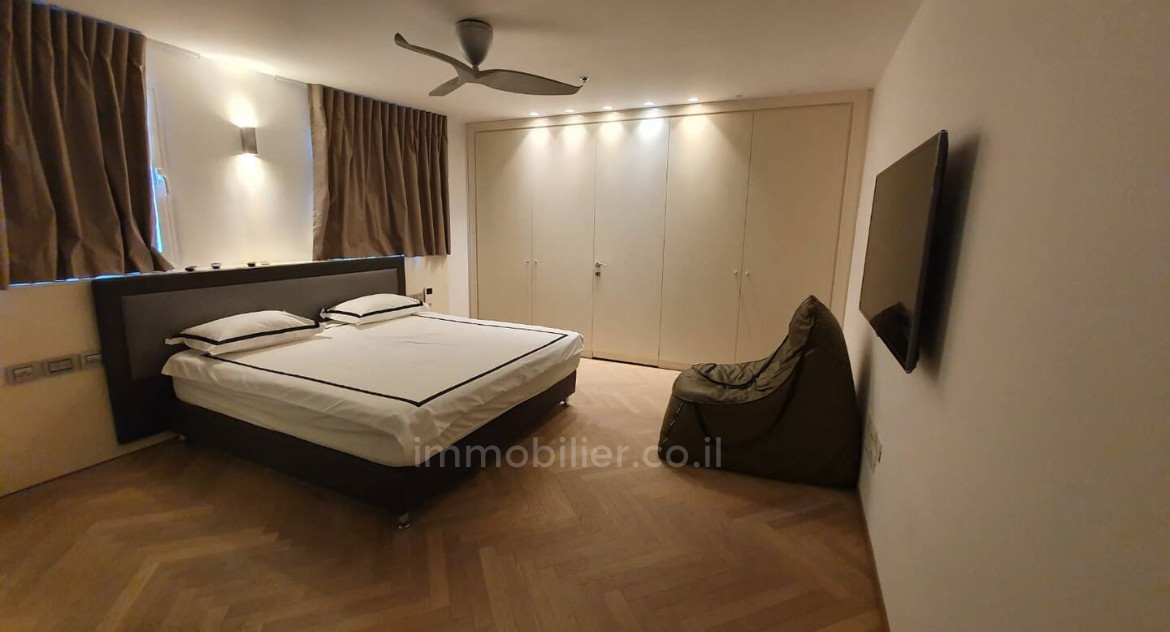 Cobertura 4 cômodos Tel Aviv Primeira linha de mar 627-IBL-14