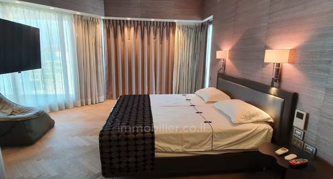 Cobertura 4 cômodos Tel Aviv Primeira linha de mar 627-IBL-14