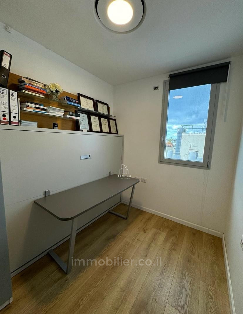 Apartamento 2.5 cômodos Tel Aviv Dizengof 627-IBL-19
