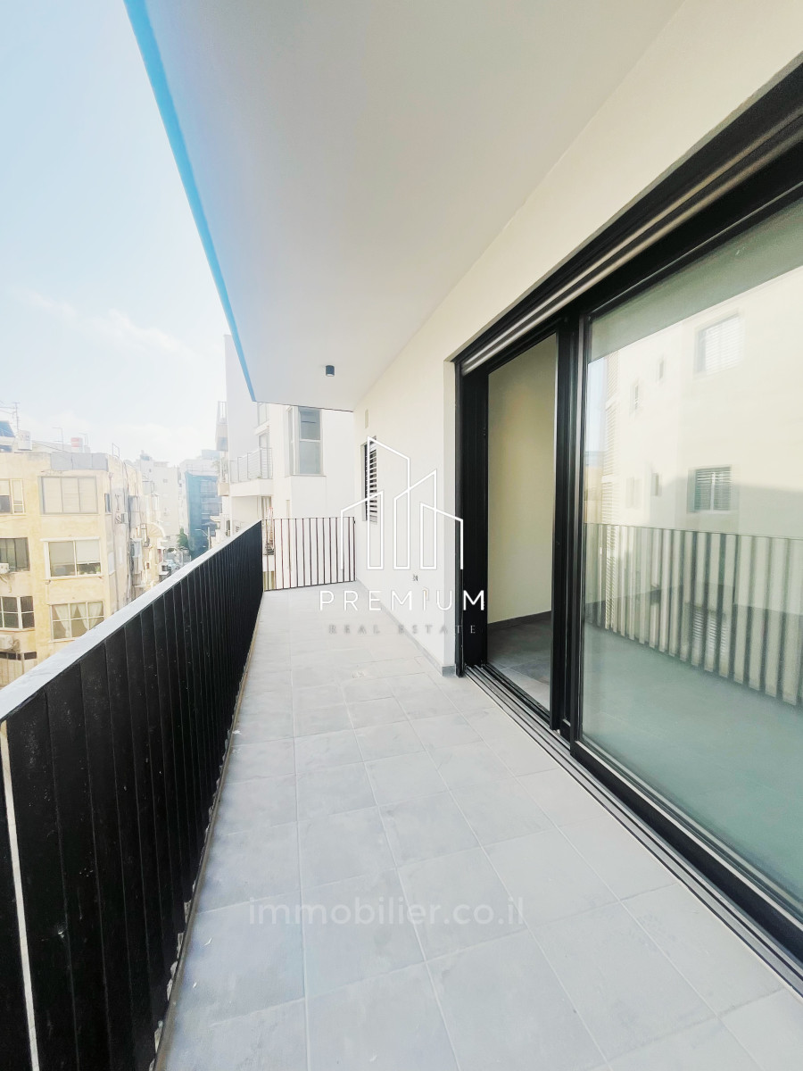 Apartamento 4 cômodos Tel Aviv Lev Tel-Aviv 627-IBL-20