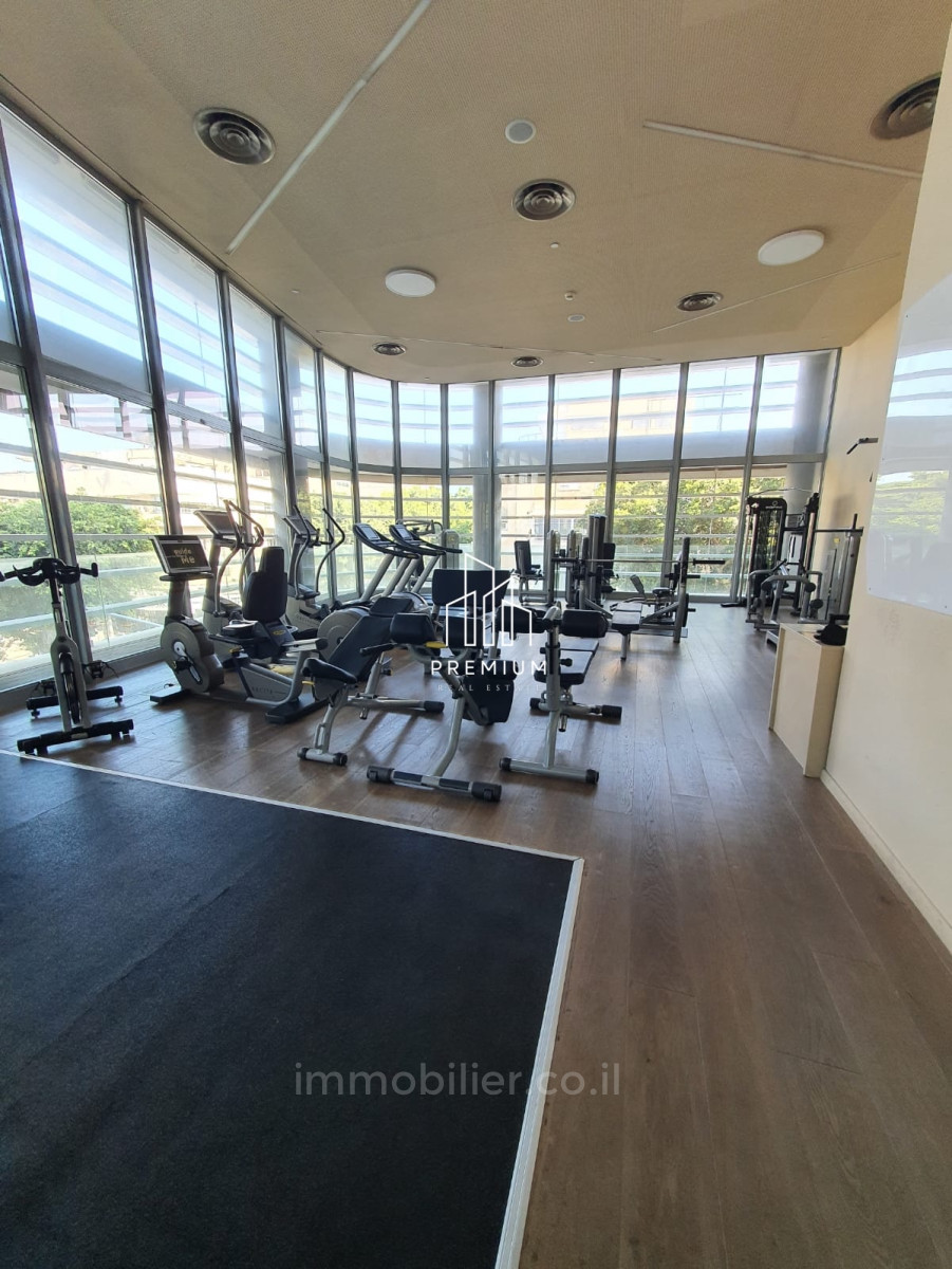 Apartamento 3 cômodos Tel Aviv Dizengof 627-IBL-22